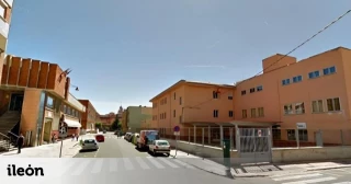 Un grupo de padres de un colegio público de León denuncian un karaoke del 'Cara al sol' en la clase de Historia