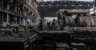Rusia destruye la principal central térmica de la región de Kiev