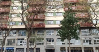Así es vivir en un bloque con 33 pisos turísticos: "Nos vomitaron la cortina del patio interior"