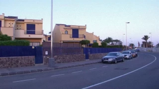 La Ley de renovación turística de Canarias echa de sus casas a muchos canarios