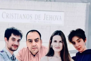 Miedo, denuncias de abusos y "muerte social": lo que cuentan quienes salen de los Testigos de Jehová