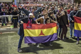 Luce nuestros colores visitantes el domingo por el aniversario de la Segunda República Española. (EN)