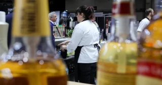 Una empleada sufre un accidente de coche y a las dos horas su jefe le dice por WhatsApp que no ha pasado el periodo de prueba