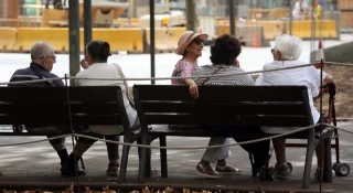 Los españoles deberán cotizar cuatro años más para cobrar la pensión completa, según Bruselas