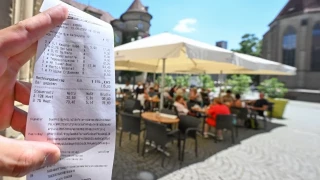 La reflexión de una española al ver el 'ticket' de un restaurante de EE. UU.: "Cosas que pasan sin sanidad pública"