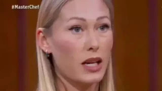 La ministra de Sanidad carga contra 'Masterchef' por el trato dado a una concursante