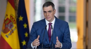 Sánchez no dimite y seguirá al frente del Gobierno