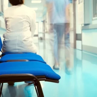 Detenido por romperle la nariz al pediatra que atendió a su hijo en un hospital de Burgos