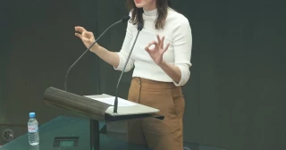 Rita Maestre, expulsada del Pleno del Ayuntamiento de Madrid tras ser acusada de llamar "nazis" a los concejales de Vox