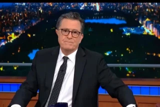 Stephen Colbert defiende a manifestantes universitarios a favor de Palestina
