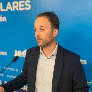 Un audio revela que el presidente del PP de Jaén adelantó presuntamente a un conocido las bases de un concurso público
