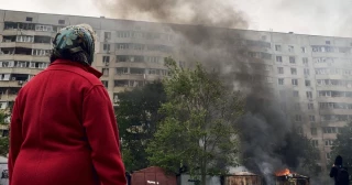 Ucrania retira tropas alrededor de Kharkiv mientras la ofensiva rusa se acelera (eng)