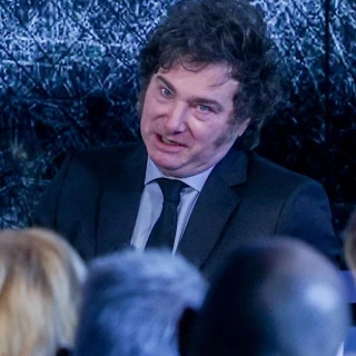 Milei: "Cuando yo era un ser despreciable y nadie me quería, el único que me abrazó fue Abascal"