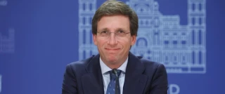 Negacionistas monopolizan una feria del libro en Vallecas: “Los trae y programa el Ayuntamiento”