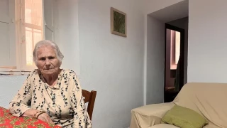 María se queda en su barrio