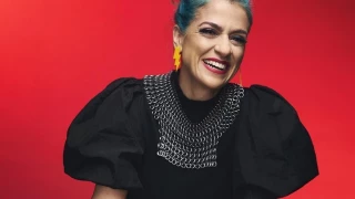 Micaela Mantegna, experta en ética e IA: "El problema no es que los robots nos quiten trabajo, el problema es que nos quitan los ingresos"