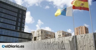 Un acusado por tráfico de drogas intenta pasar heroína a un preso delante del tribunal que le juzgaba en Las Palmas