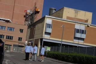 Familiares de una paciente agreden a 16 trabajadores del hospital de Terrassa después de complicaciones en un parto