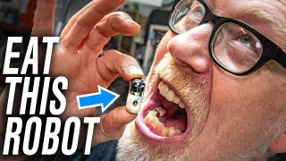 Adam Savage el de Cazadores de Mitos se traga la cápsula-robot-cámara teledirigida más pequeña del mundo (y luego otra, para ver la primera)