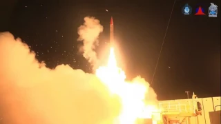 "En caso de ataque, tenemos el arma del fin del mundo" (HEB)