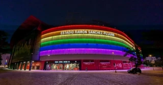 La solidaridad del Sevilla con el Día del Orgullo provoca una ola de reacciones homófobas