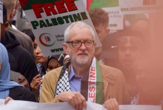 Jeremy Corbyn vence a los laboristas y mantiene su escaño desde hace más de cuatro décadas