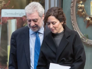 La FAPE condena la vulneración deontológica de Jiménez Losantos, Negre y ‘El Debate’ al difundir un bulo de Miguel Ángel Rodríguez sobre dos periodistas de EL PAÍS