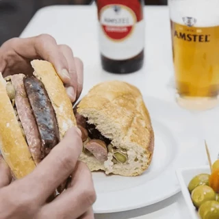 Cenas de sobaquillo, la red social del verano en los pueblos