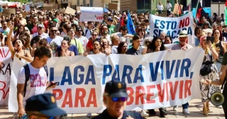 "No puede ser que venga gente a trabajar a Málaga y duerma en una furgoneta, es peor que la infravivienda de los 50"