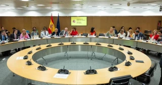 Las comunidades autónomas recaudan 9.000 millones menos de los que deberían al imitar las bajadas fiscales de Madrid