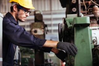 El Reino Unido abandona el grupo de los diez países manufactureros más importantes, superado por Rusia y México [ENG]