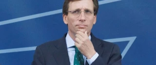 La hipocresía de Almeida: de defender a Plácido Domingo a cargar contra Errejón