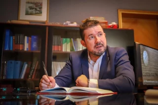 El secretario autonómico de emergencias estaba de reunión con el jefe de festejos taurinos mientras se producía la DANA en València [CAT]