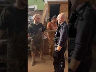 Los bomberos franceses son el primer equipo de rescate que llega a Alfafar (FR)