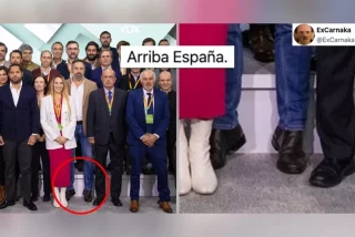 Abascal se pone de puntillas para salir en la foto