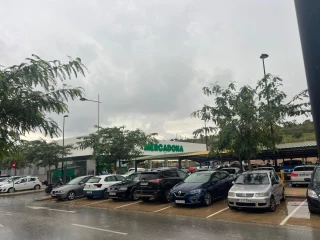 Mercadona decide dejar abiertos sus establecimientos de Málaga a pesar de la alerta roja