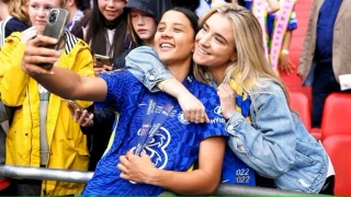 Clamor por la homofobia hacia la pareja Kerr-Mewis tras anunciar que van a ser madres