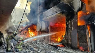 Hezbolá lanza ataques con drones y misiles contra Tel Aviv y la base naval de Ashdod (EN)