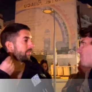 Broncano vuelve a Twitter tras dos años para responder con ironía a Vito Quiles: "Increíble edición, vaya fenómeno"