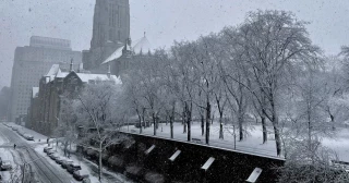 La gobernadora de Nueva York declaró el estado de emergencia por tormenta y acumulaciones de nieve de hasta 1,8 metros