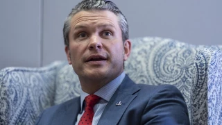 Los líderes militares [de EE.UU.] estan desconcertados por una lista para despedir oficiales "woke"  [ING]