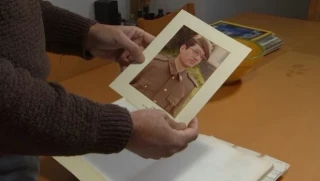 Afloran más víctimas de acoso y abusos en la mili: Narcís volvió en un ataúd de zinc (cat)