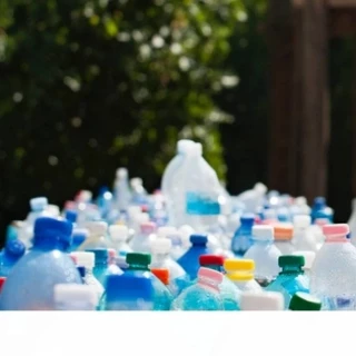 La UE prohíbe el uso de bisfenol A en los envases de alimentos por riesgo para la salud