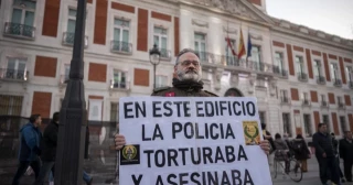 En Sol no cabe una placa por las víctimas del franquismo