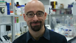 Salvador Macip: "La religión es un ansiolítico que tomamos para superar el miedo a la muerte"