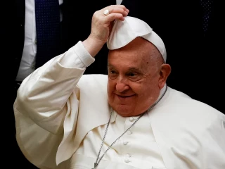 El Papa denunció que Israel no dejó entrar en Gaza al patriarca de Jerusalén y que están bombardeando a niños: “Esto es crueldad, no es guerra”