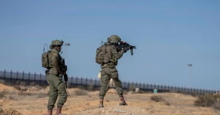 “Cuando sales de Israel y entras en Gaza, eres Dios”: en la mente de los soldados israelíes que cometen crímenes de guerra (EN)