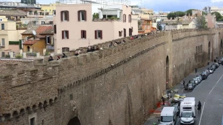 Roma abre al público el «Passetto», el histórico corredor amurallado por el que durante siglos escaparon los papas