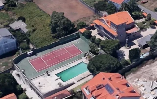 Marcial Dorado vive la ‘jubilación’ en la mansión de A Illa de Arousa