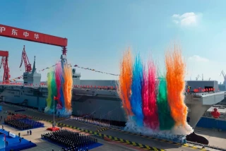 El desarrollo militar chino parece imparable: el país asiático ahora tiene el buque de asalto anfibio más grande del mundo